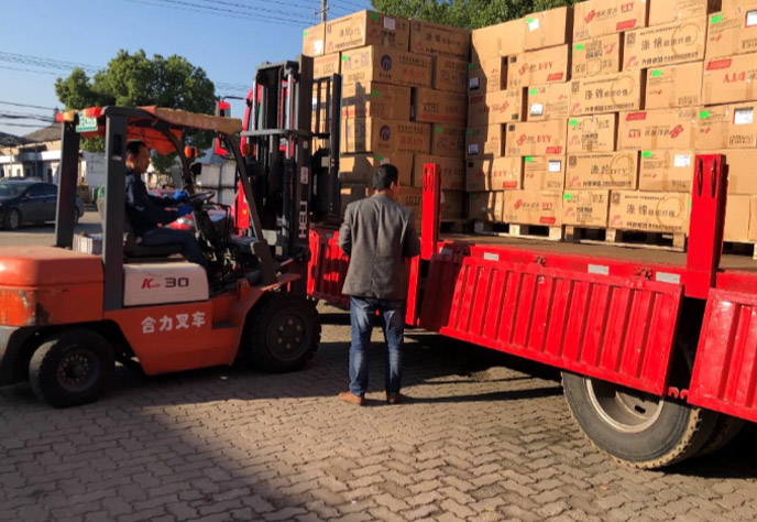 Safe delivery with pallets and clear label